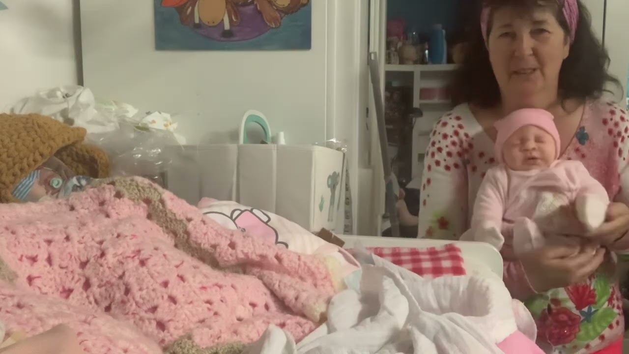 Silikonbabys möchten auf Reisen gehen. /// Anziehvideo 🧡🧡🧡♥️🧡🧡🧡