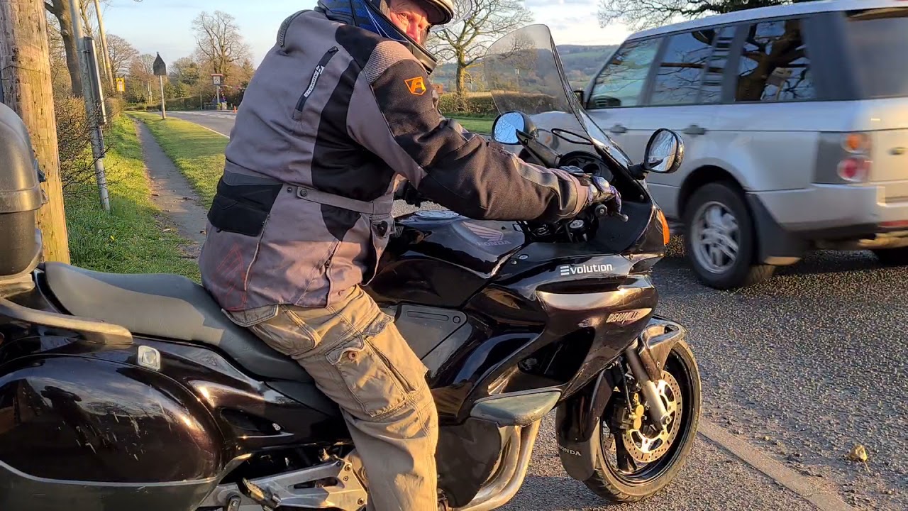 1998 HONDA NT650V DEAUVILLE TEST RIDE.