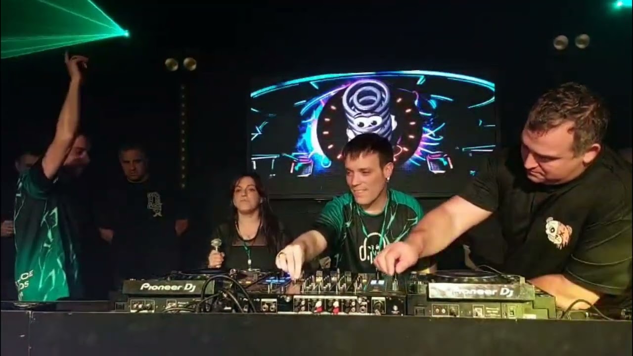 XITO, TRIP Y GOMI FEAT YUSENK -  BUMPING FESTIVAL THEME 25 (DIRECTO)