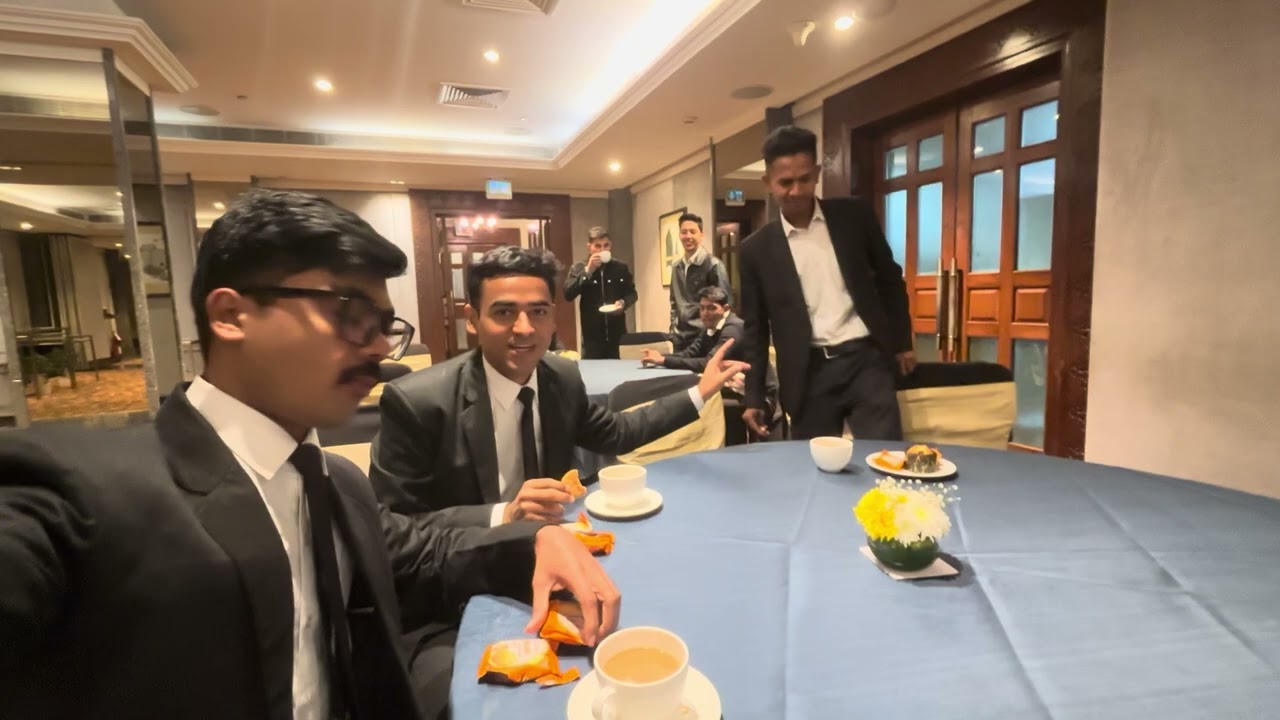Hoteliers vlogs 1 first day 