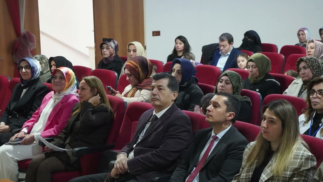 8 MART’TA İLHAM VEREN BULUŞMA: YENİDEN İNŞA EDEN KADINLAR PANELİ