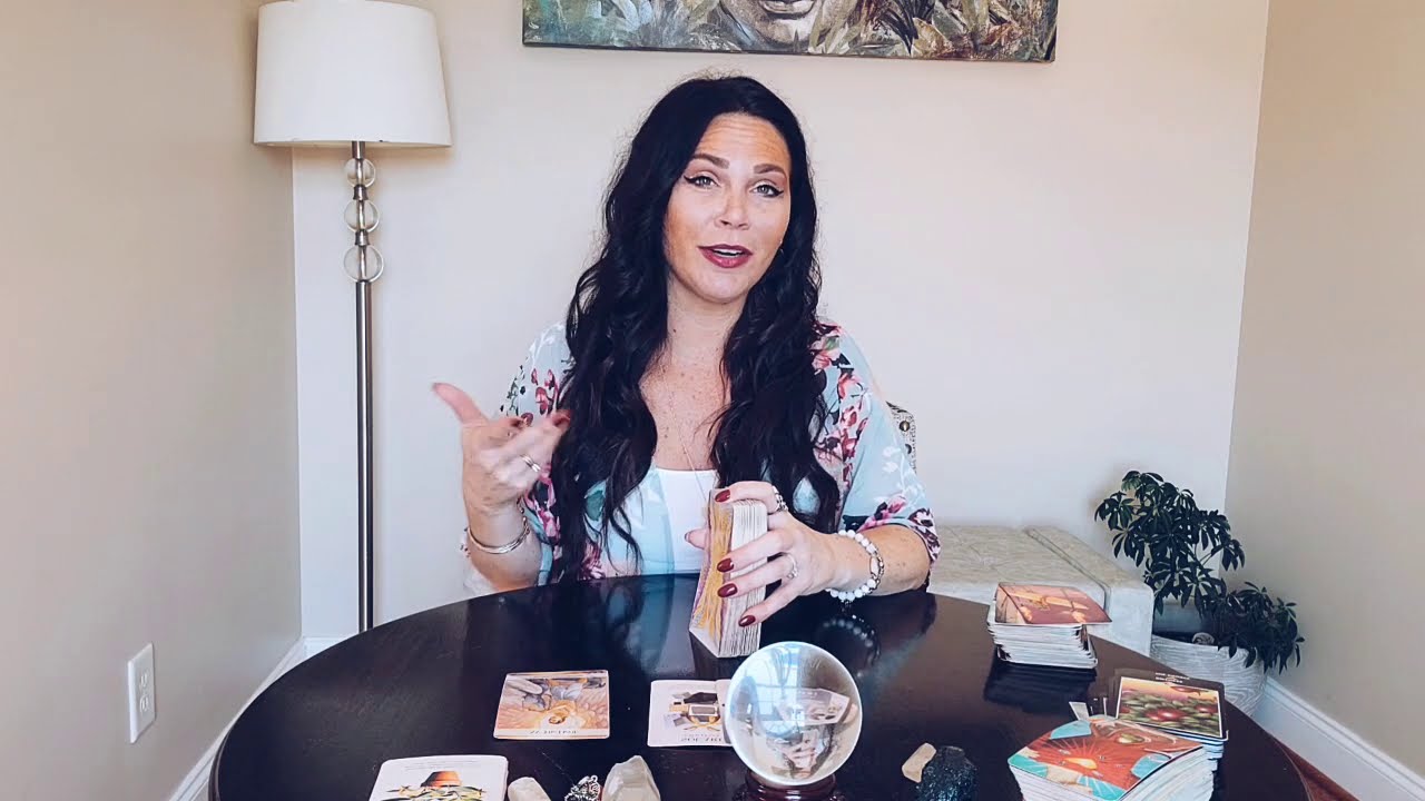 CAPRICORN, THEY KNOW WHAT THEY WANT AND IT'S YOU. ❤ YOU VS THEM TAROT READING.