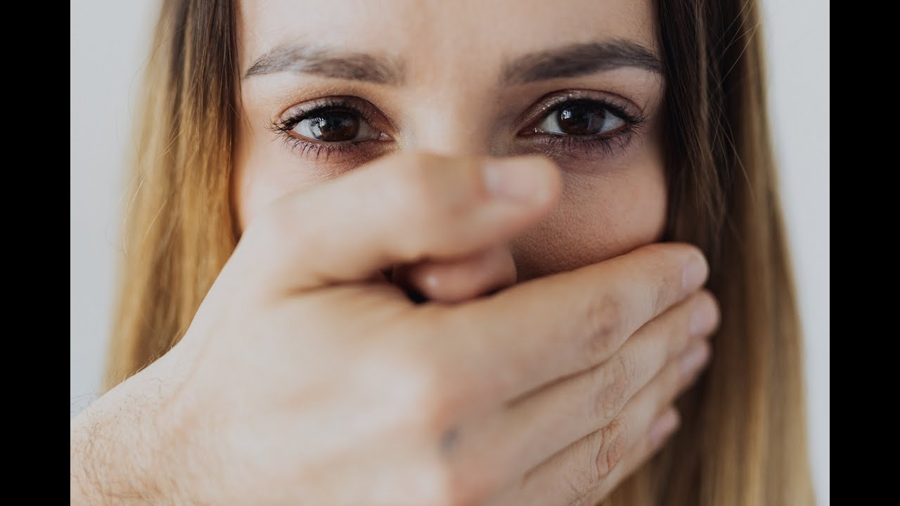 Šeimoje yra nuo alkoholio priklausomas žmogus – kaip elgtis artimiesiems?