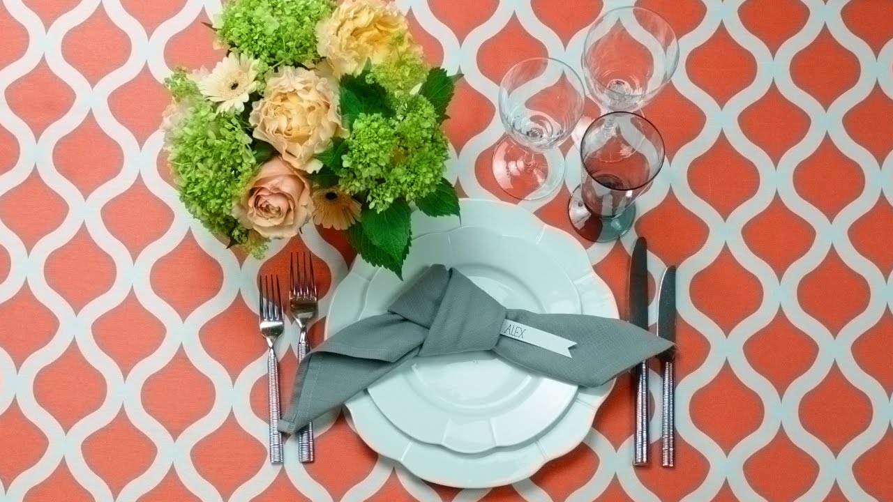 The Knot Fold - Napkin Folding Tutorial