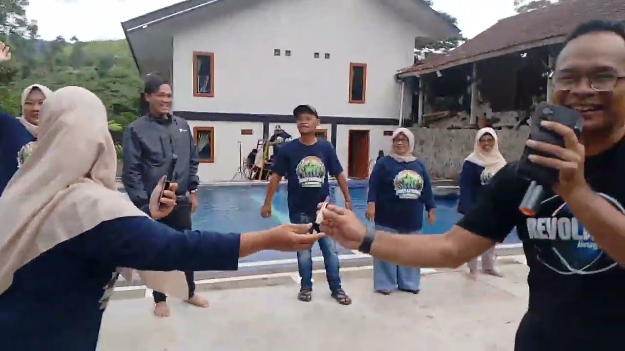 FAMILY GATHERING M.SOEKARNO 2                    DI VILLA KI DAMAR CIWIDEY-BANDUNG