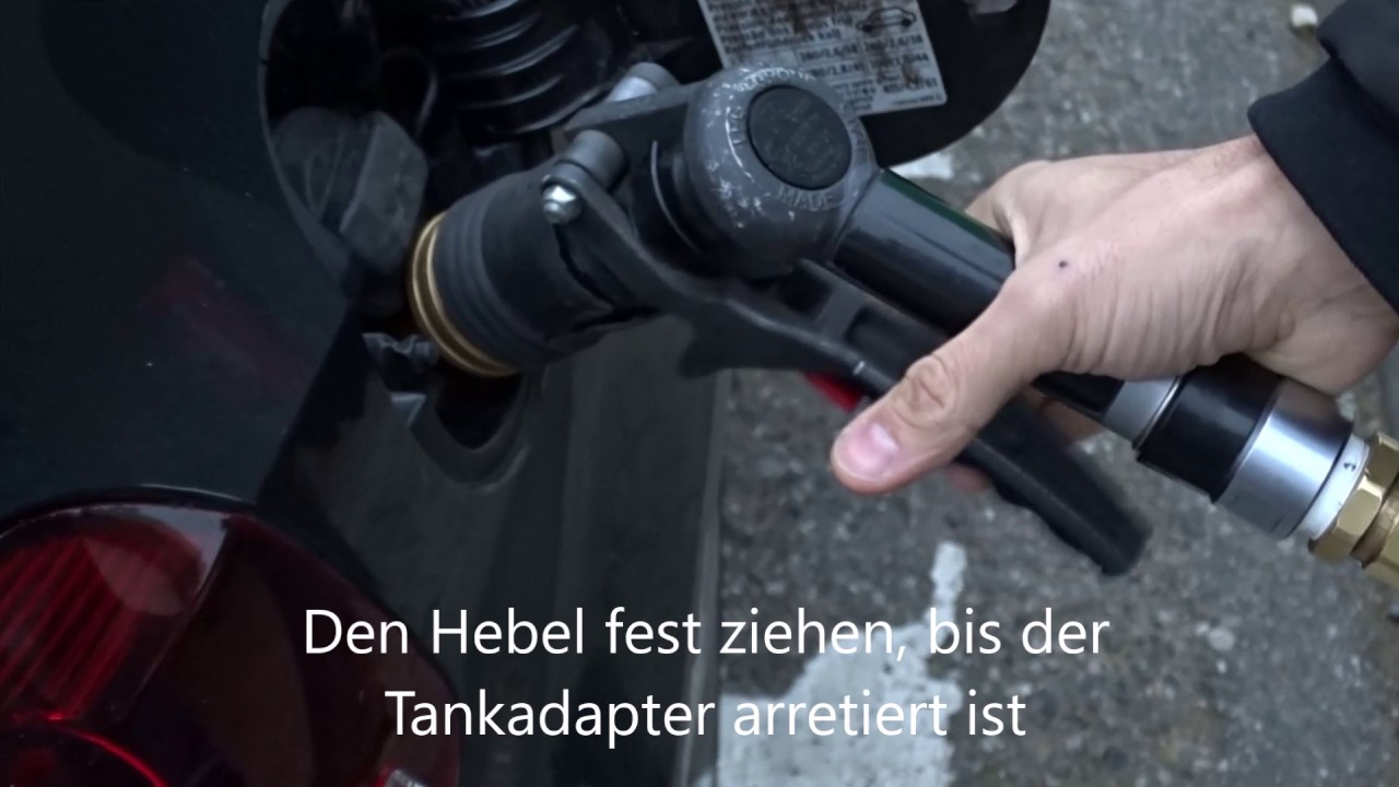 Mit einem Dish-Adapter Autogas tanken