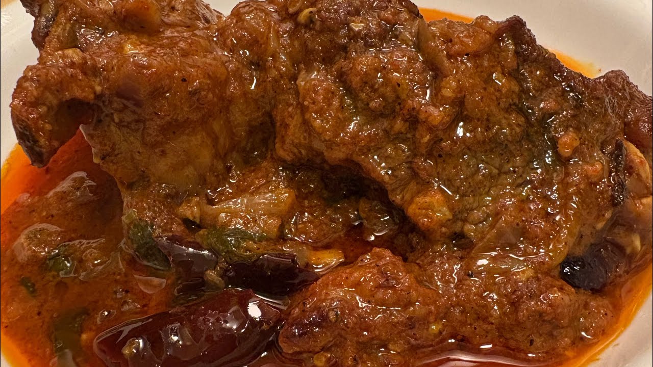 Detailed recipe of Spicy Lamb Bhuna  Goshth☺️😋