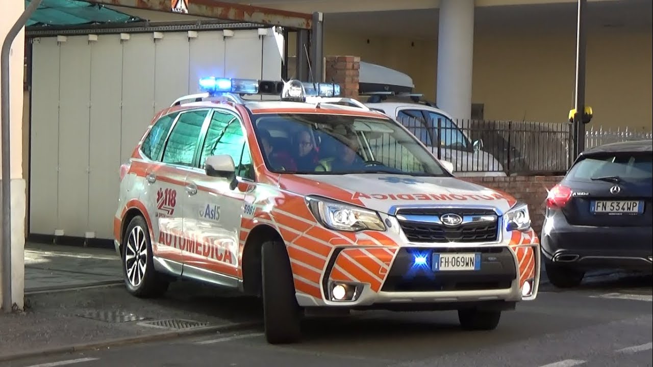 Automedica Subaru forester 118 La Spezia soccorso in sirena - Als car responding code 3.