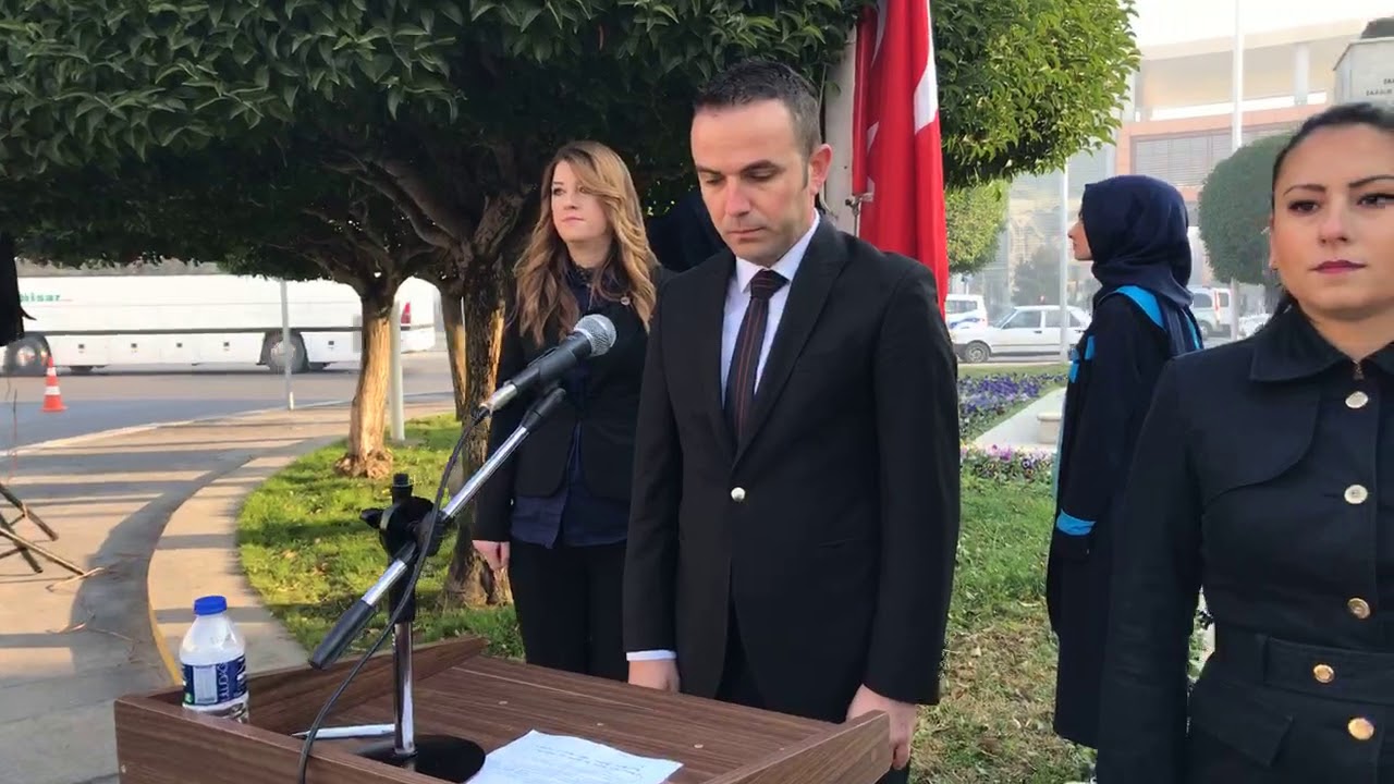 24 Kasım Öğretmenler Günü Akhisar Milli Egemenlik Meydanı Atatürk anıtı çelenk sunma programı