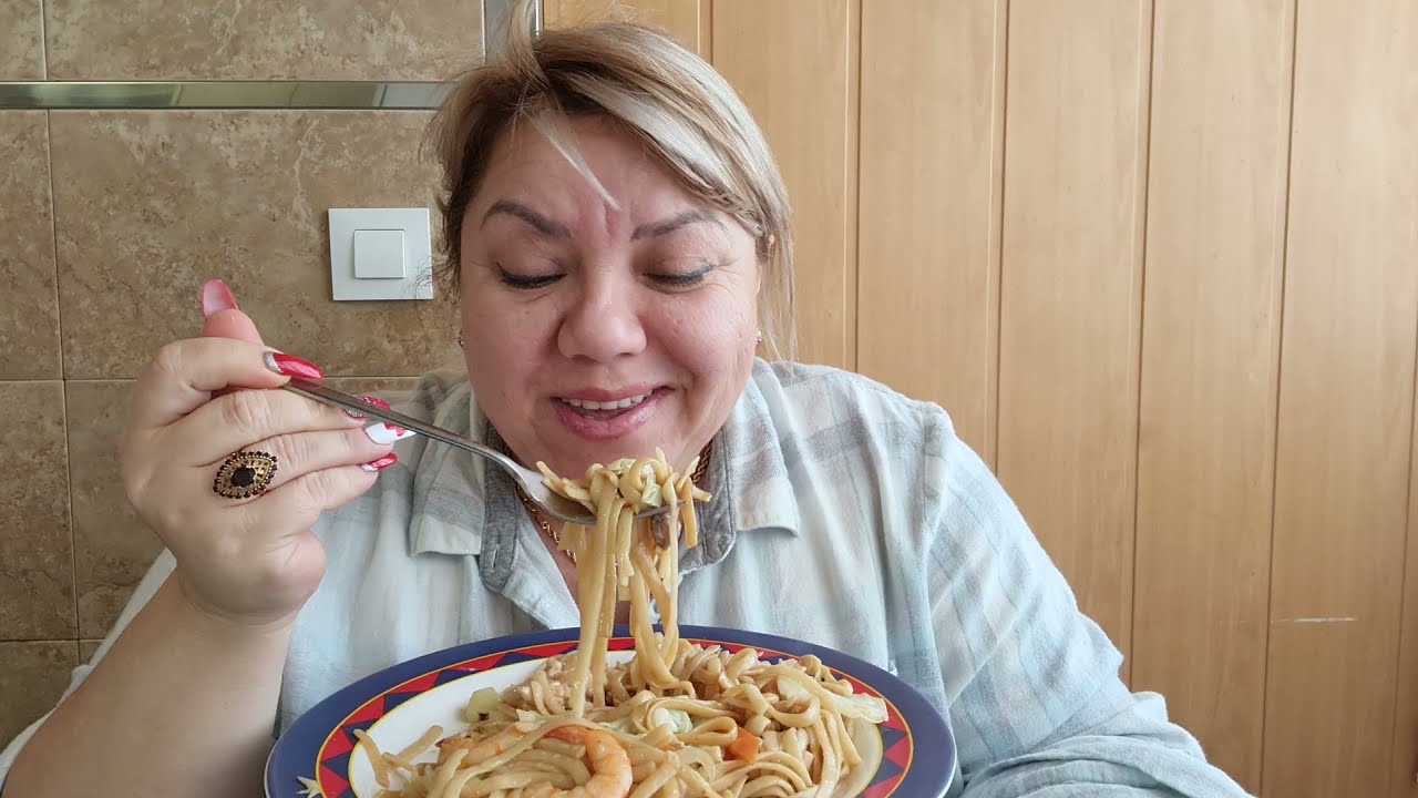 МУКБАНГ 🍽 КИТАЙСКАЯ КУХНЯ😋MUKBANG😂 ESPAGUETIS CHINO #mukbang #мукбанг#асмр реальная история