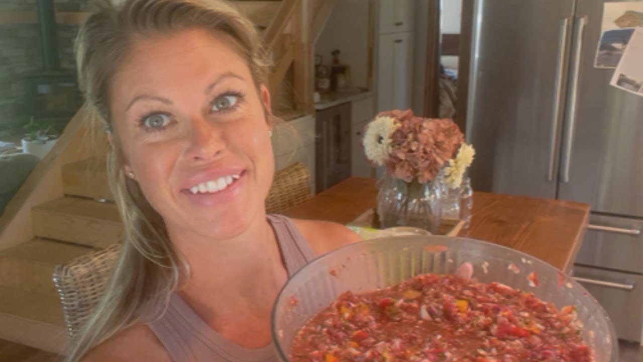 The BEST Fresh Garden Salsa !!! (No Canning, Ready in no time)
