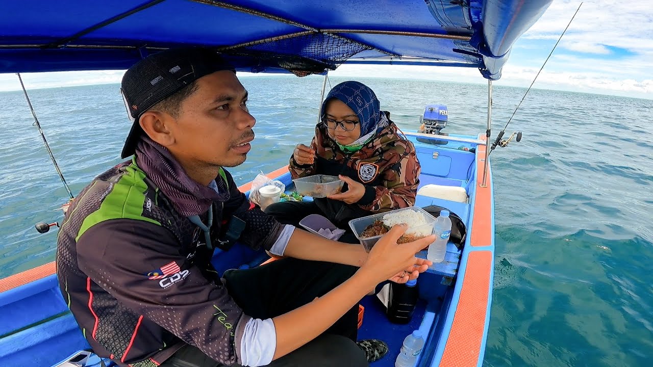 Rejeki Sudah di Atur,, Mancing Seharian Sama Istri Berjuang Dapat Tarikan Ikan Besar !!