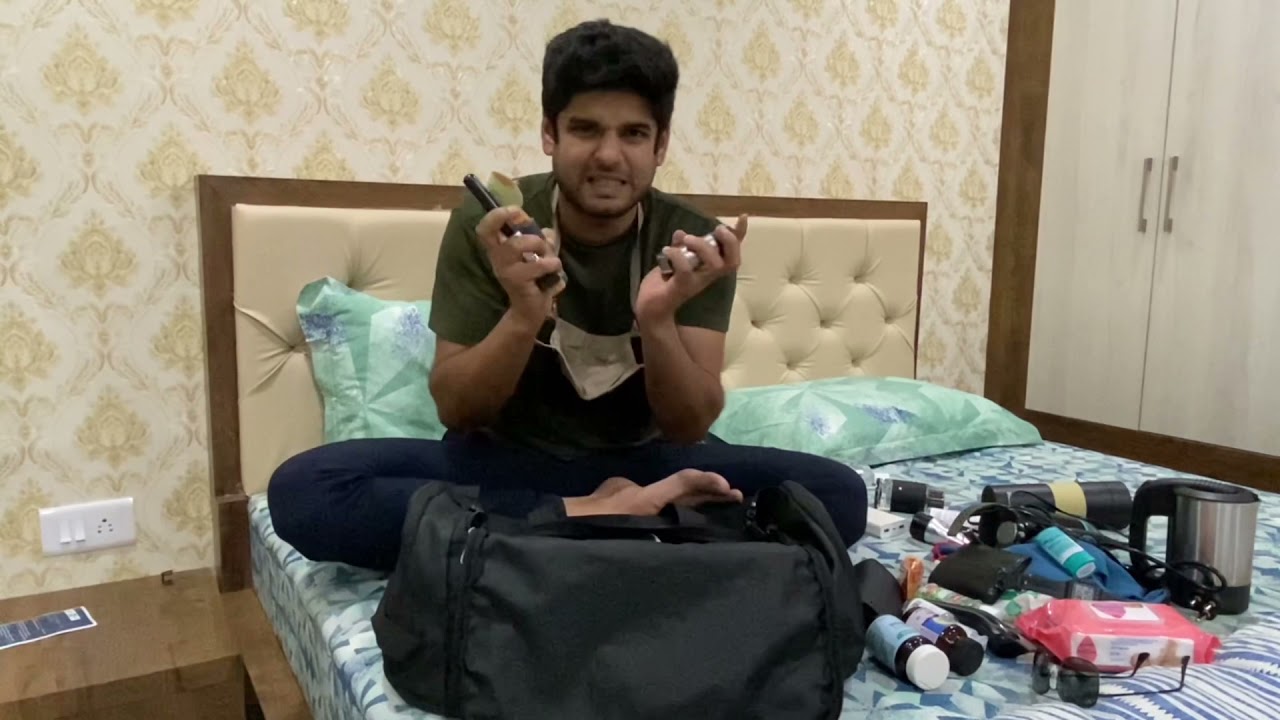 What’s In My Bag..? ব্যাগে কি আছে ..?