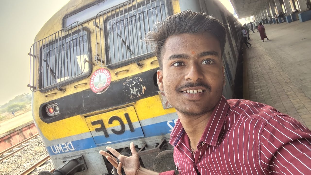 Train Dekh Lo 🚉🚂😯 #youtube #vlog #marathivlog 