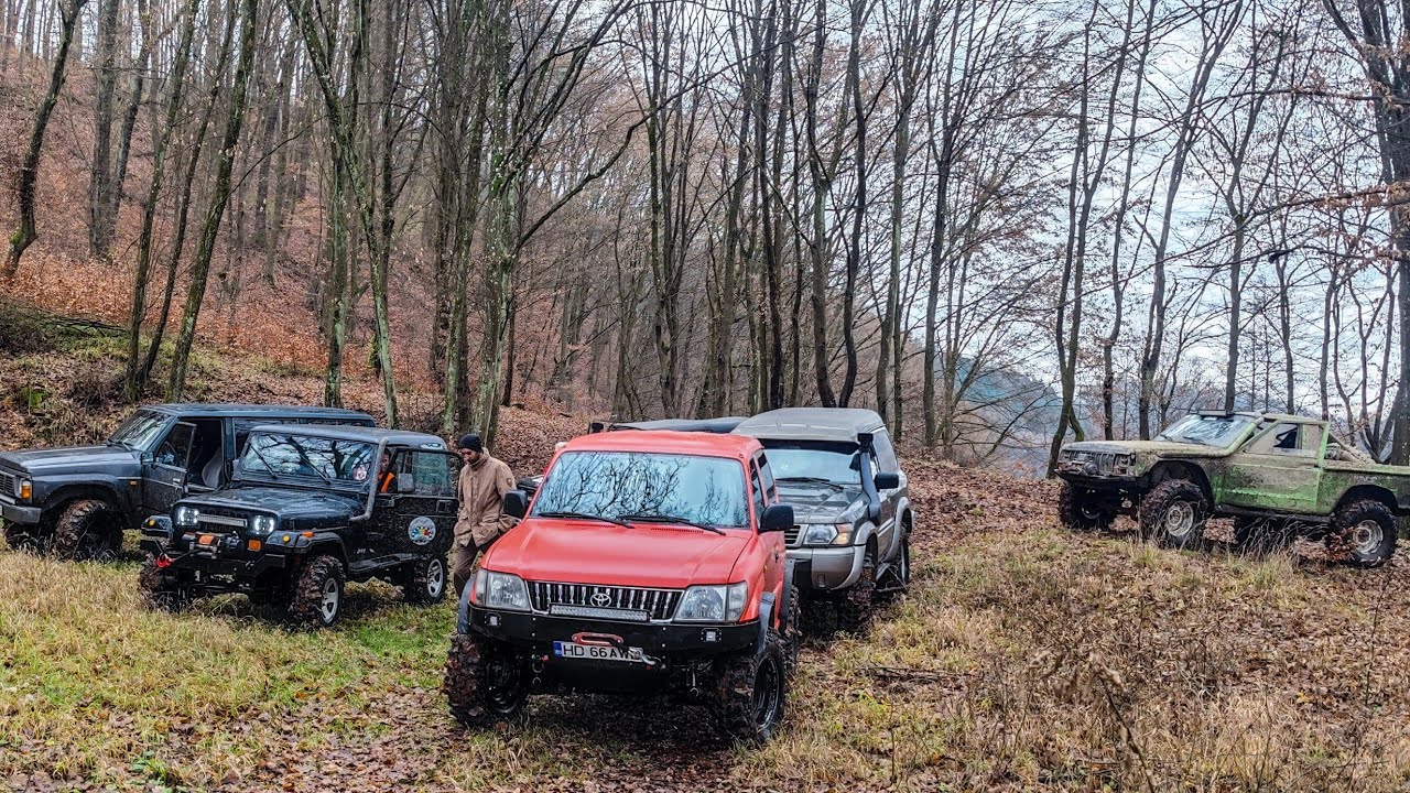 Masini 4x4 in actiune: Nissan PATROL, Suzuki SAMURAI si altele se bat cu noroiul in Muntii Apuseni