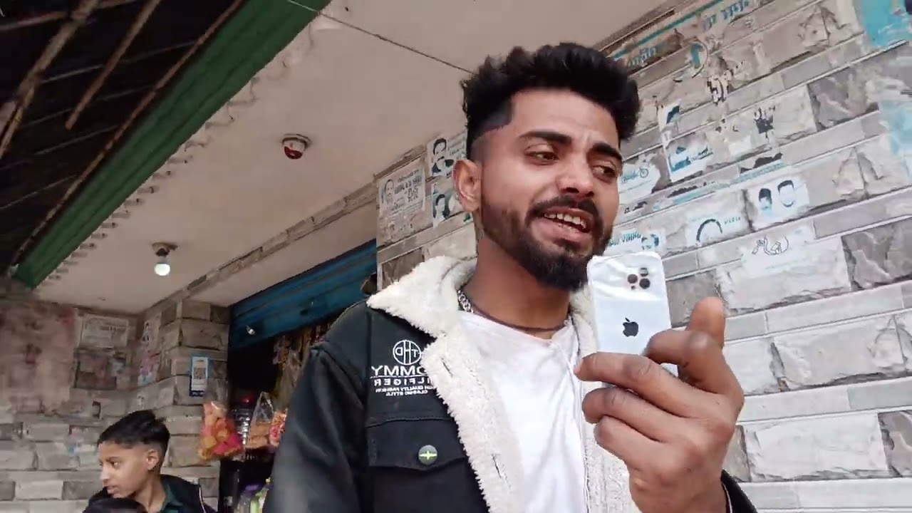 5 rupe ka I phone mil gaya  #viral #viralvideo #vlog #vlogger #vlogs #vlogging 