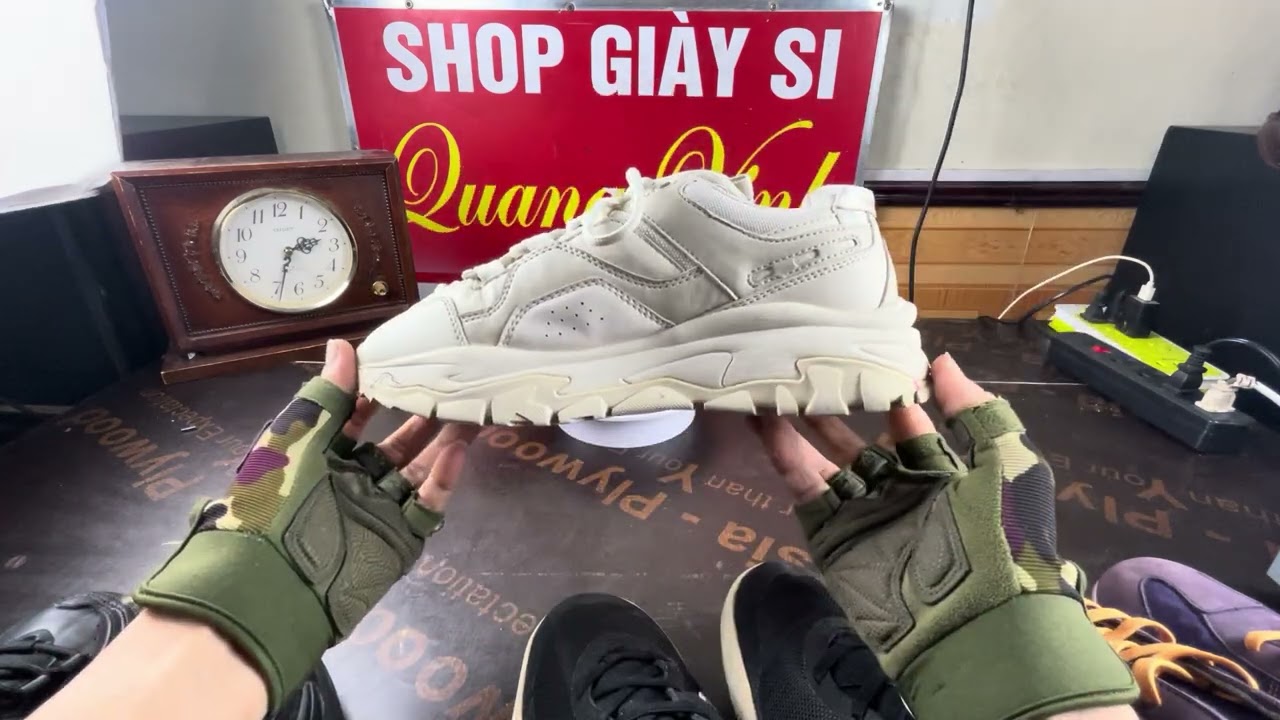 2/3/2026 giày si nam nữ giá rẻ lh 0967,500,222