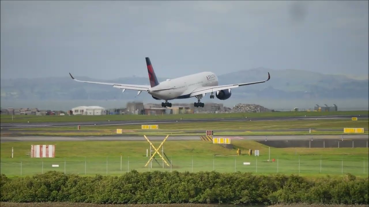 Feb 1 2026 | Plane spotting | AKL Int Airport | Take off, landings, helicopters, movements | Part 1
