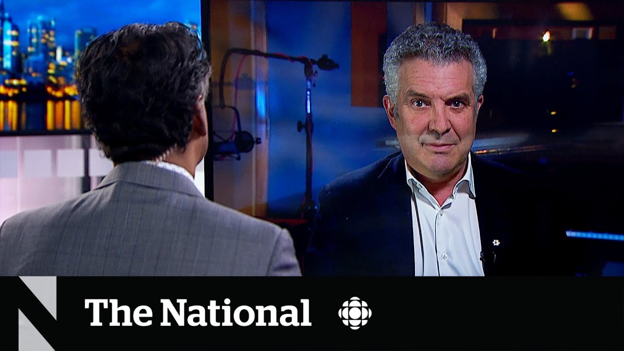 Comedian Rick Mercer answers 8 questions in 2 minutes