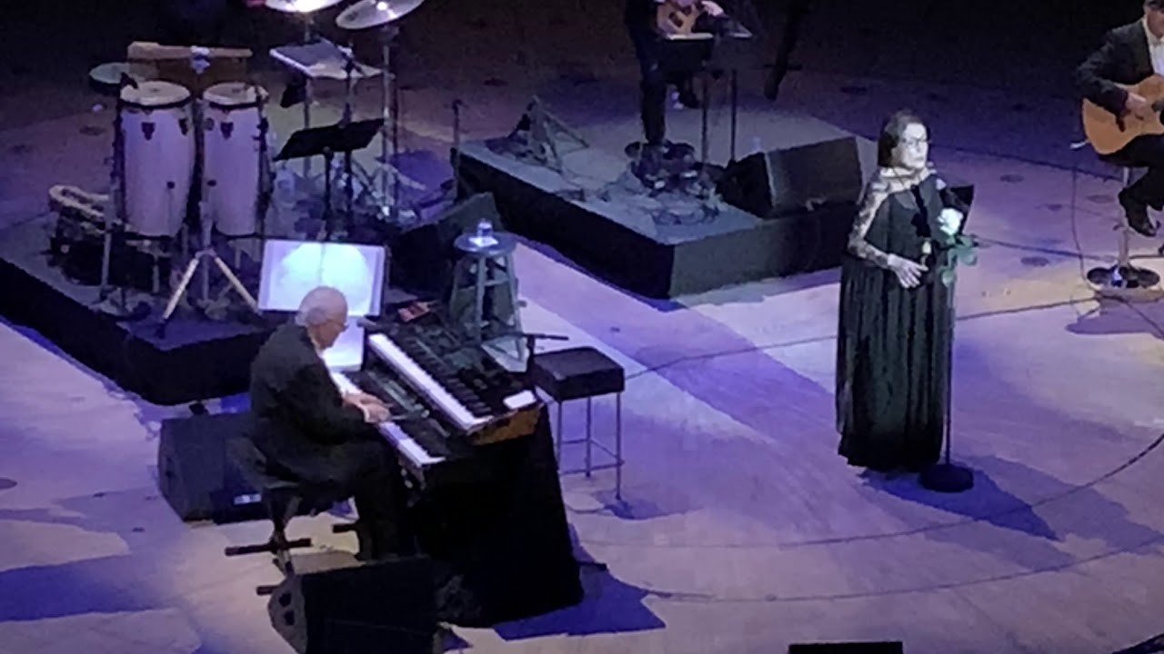 Nana Mouskouri - Gloria eterna & Sieben Schwarzen Rosen - Live K&ouml;ln 25-10-2018
