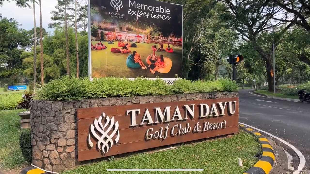 Taman Dayu Golf Club and Resort; Bungalow Suite Room