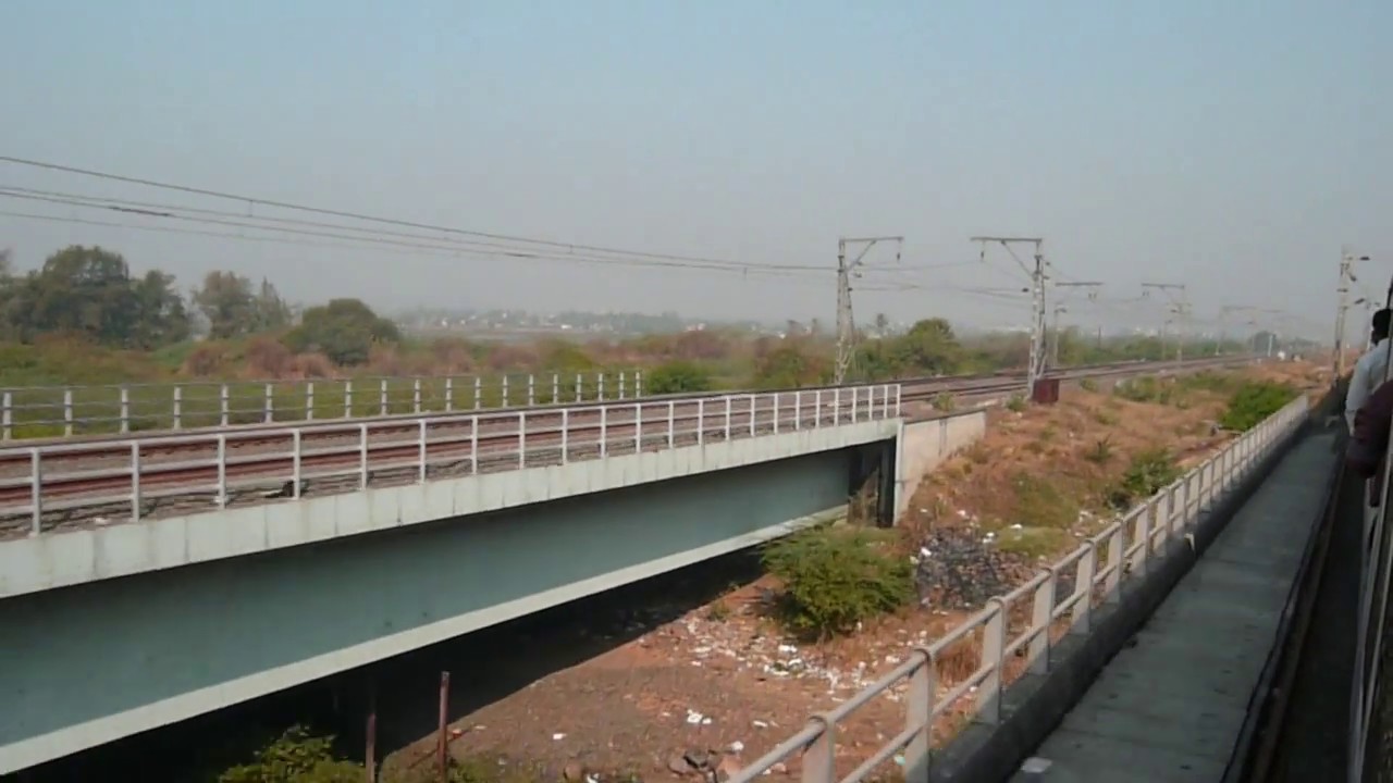 indiantrains@ longest railway bridge near mumbai/train crossing bridge/bhayander,thane,india