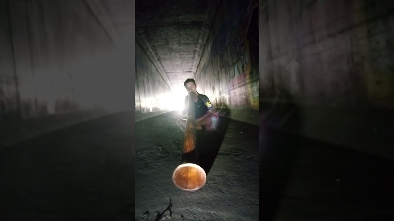 Playing On My Crookedstixz Didgeridoo In A Dark Concrete Tunnel, Key Of 432hz B