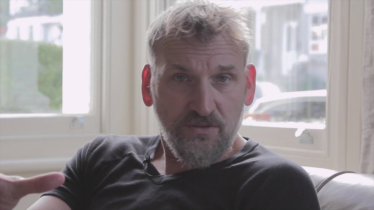 Christopher Eccleston celebrates 25 years of The Big Issue