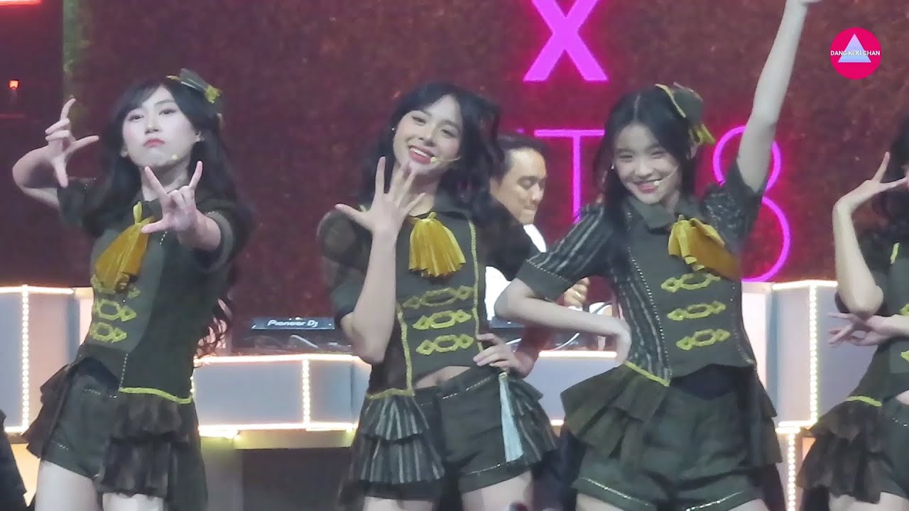 FANCAM ZEE JKT48 - ONLY TODAY DAN HEAVY ROTATION - LIVE AT SELEBRASI SPEKTAKULER 35