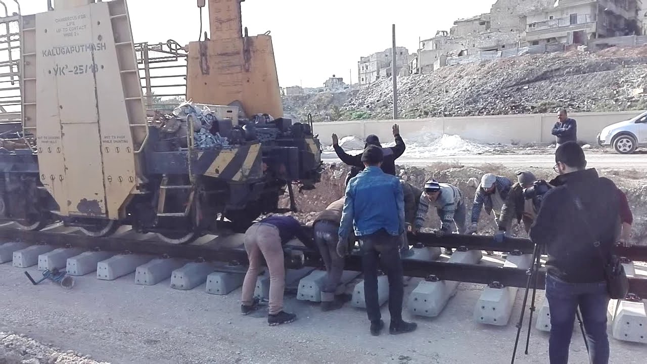 تمديد آخر 820 متر من خط حلب دمشق في محطة الأنصاري