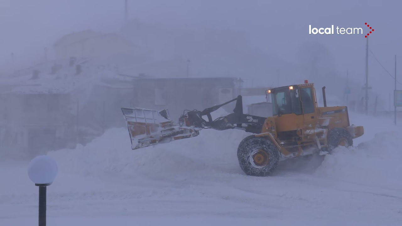 In Appennino è tormenta: fortissime raffiche e neve a Castelluccio di Norcia