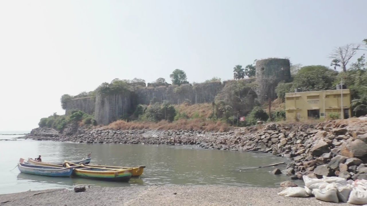 Killeshwar Mahadev Mandir (Lord Shiva Temple), Portuguese Watchtower Fort, Madh Island