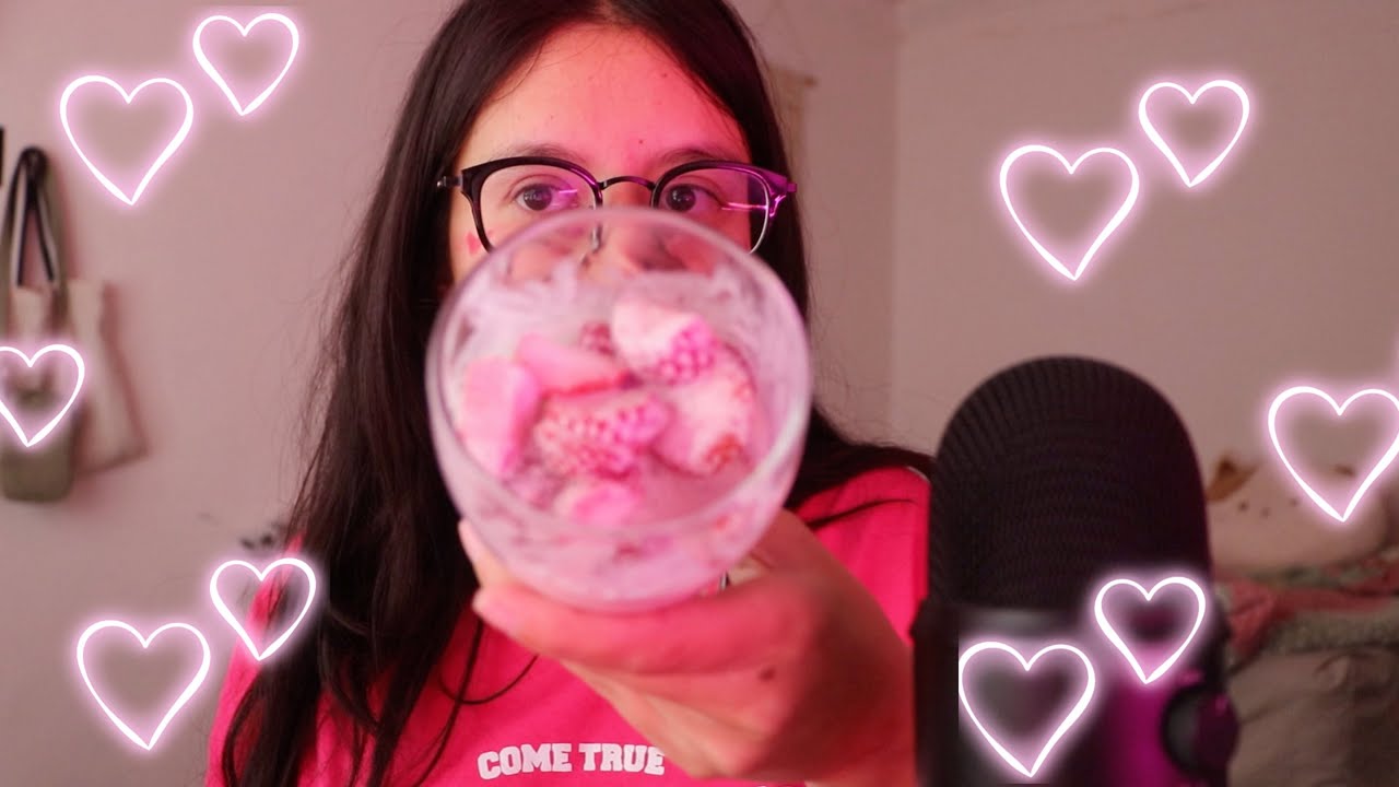ASMR con el postre del amor (fresas con crema) 🍓🤤💕