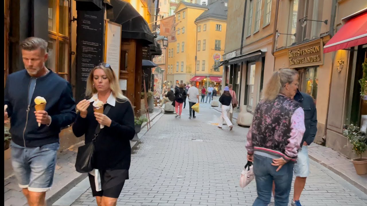 Stockholm Walks: Old Town charming alleys, over the new bridge to Södermalm on a summer evening.