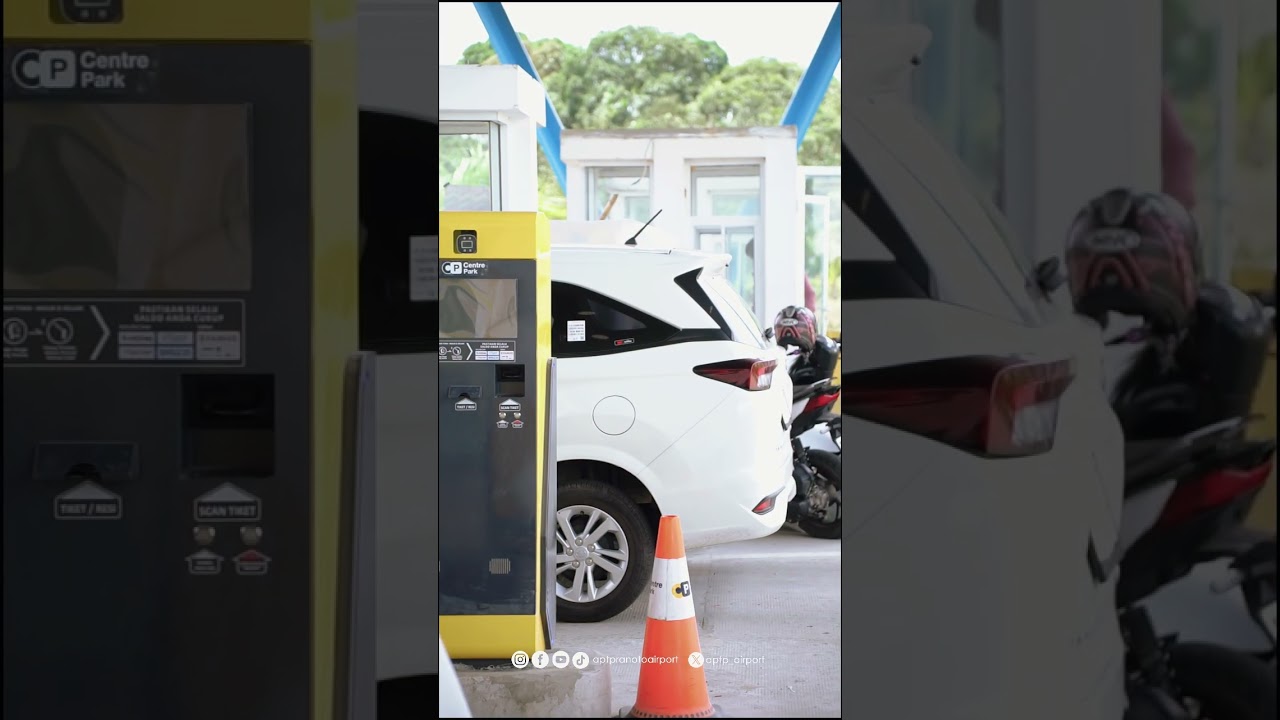PEMBAYARAN PARKIR NON TUNAI DI BANDARA APT. PRANOTO