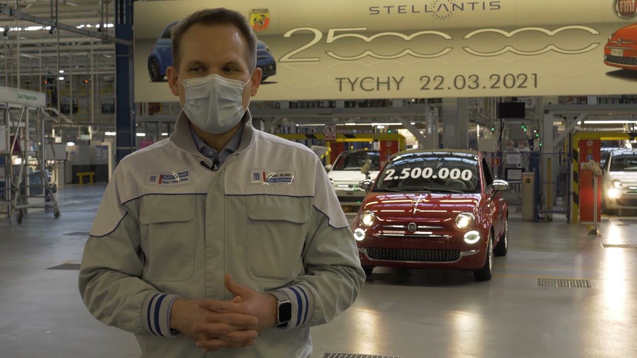 Fiat 500 nr 2 500 000 z fabryki Stellantis w Tychach (wer. długa)