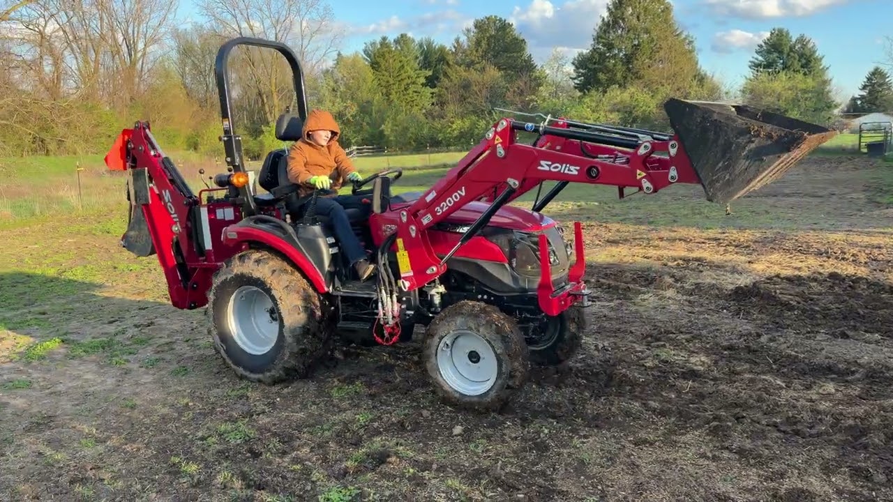 SOLIS H24+ Tractor loader work #solistractors #farming #tractor #trending #new #shortvideo #diy #wow