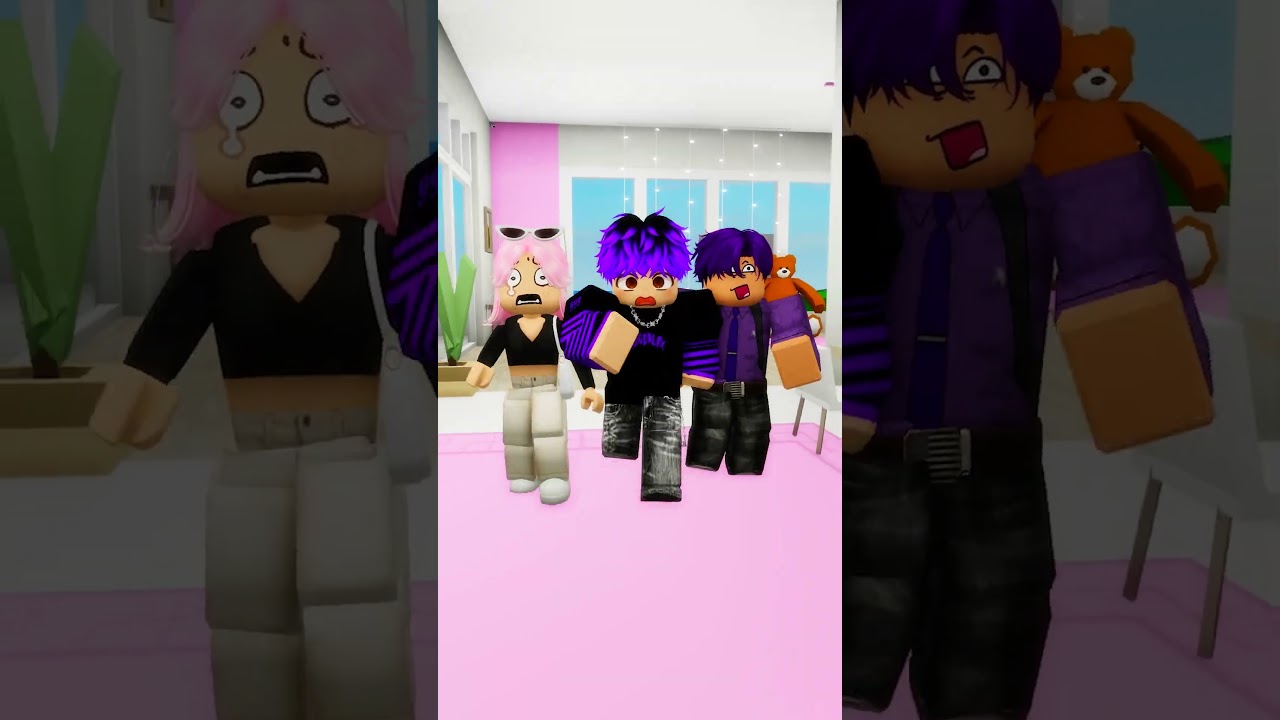 Я поскользнулась в душе, и вот что случилось...🚿🫠#robloxshorts #roblox