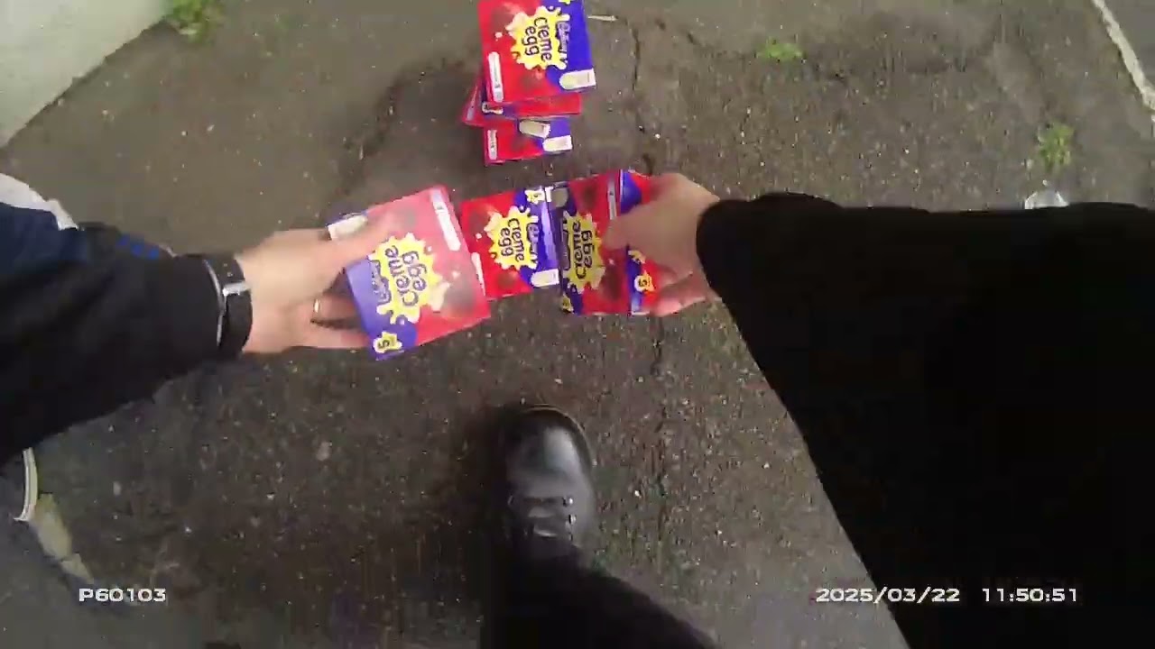 «Боже, что у тебя там?» — Вор Crème Egg пойман с поличным