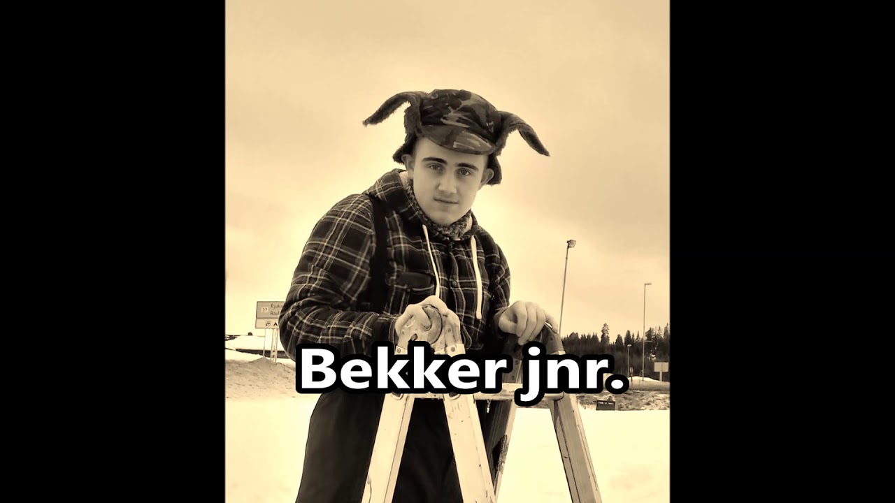 Snow Sculpture Thinking Bear Snorforming Tenker Bj&oslash;rn Sneeu Skulptuur Denker Beer