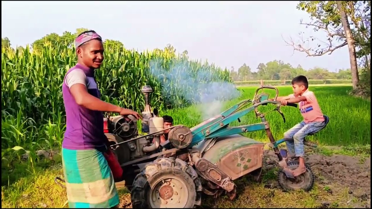 গ্রামের মানুষ ভাই তাই কৃষি কাজ করে খাই  🌾🚜 পাওয়ার টিলার দিয়ে জমি চাষ@vlogges12n