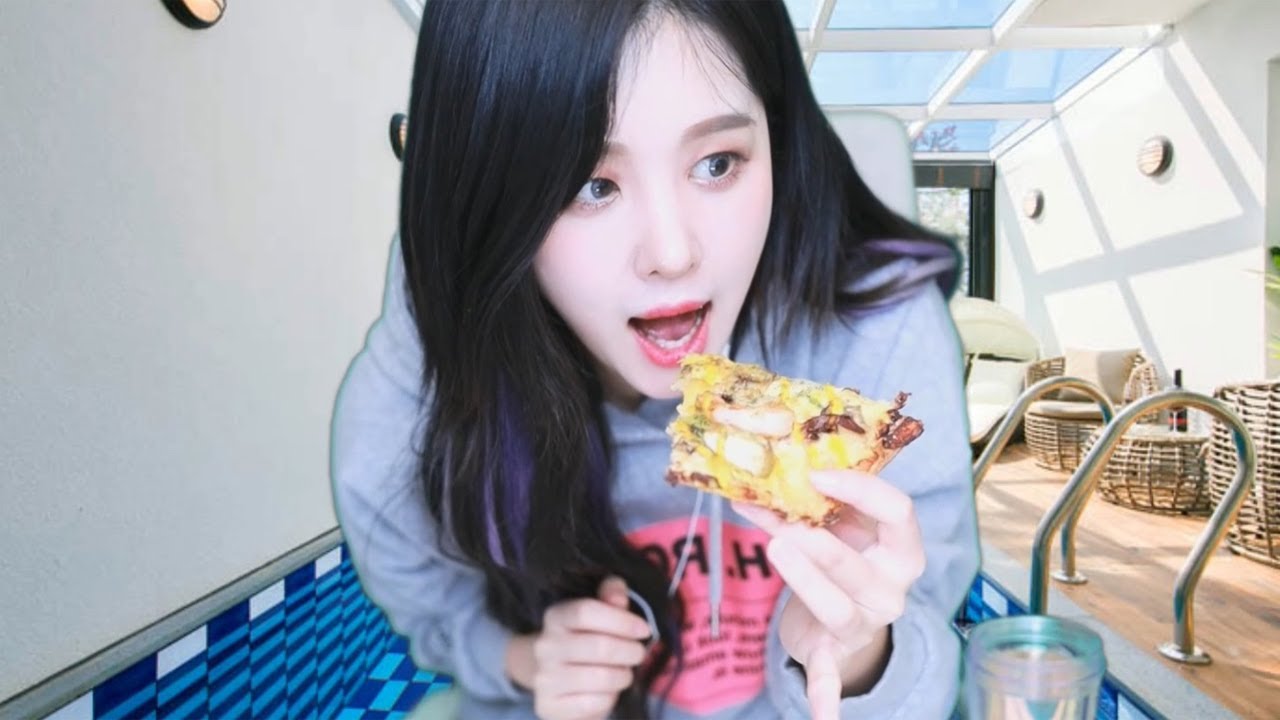 다이어트 포기합니다 피자 한 판 먹방