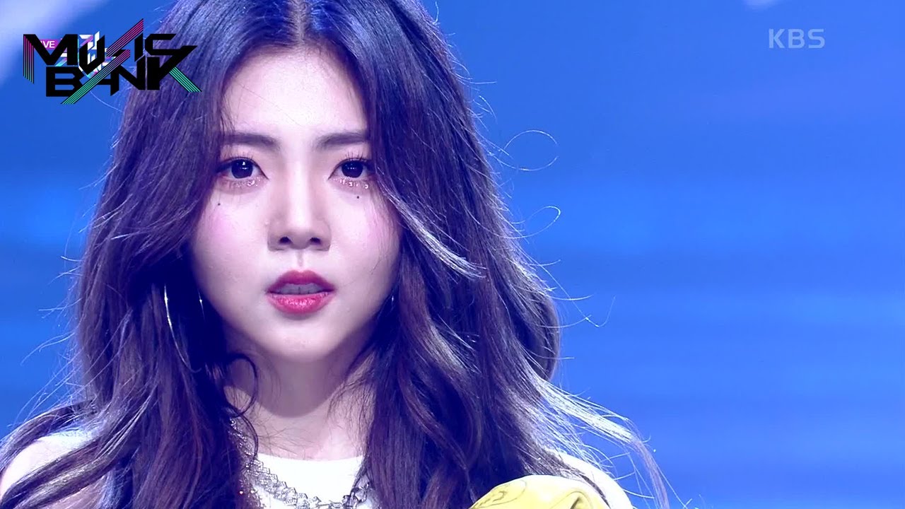 CRAXY(크랙시) - Trigger (Music Bank) | KBS WORLD TV 220325
