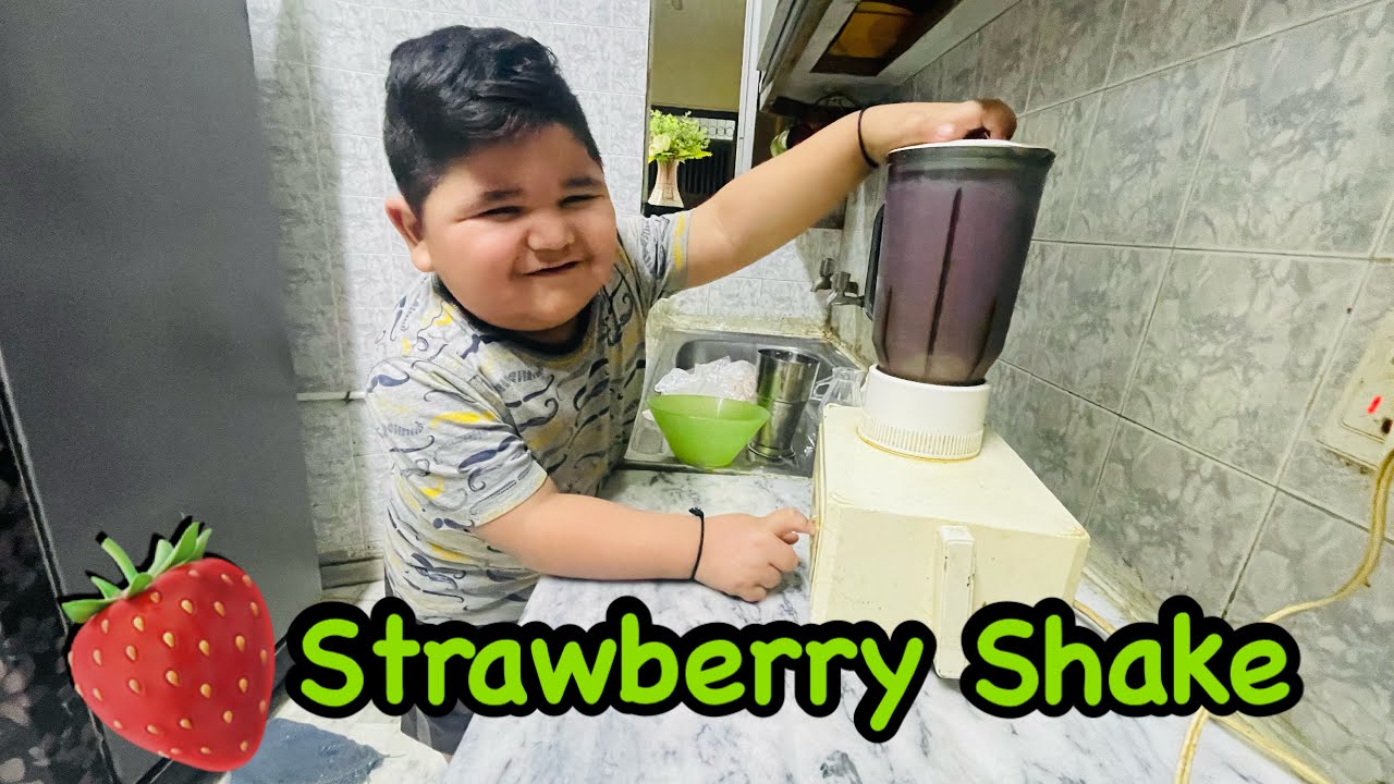 Strawberry Shake Sab Ko Haim Ne Apne Hathon Se Bana Kar Pilaya | Izhan ki birthday preps b sath sath