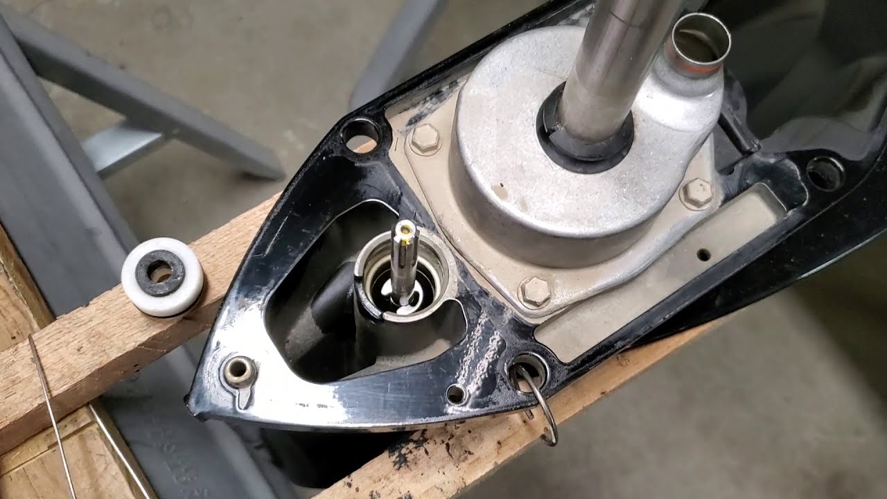 2015 Mercury Fourstroke 90HP shift shaft seal