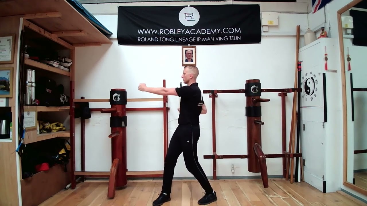 Ving Tsun/ Wing Chun, Chum Kiu section 1