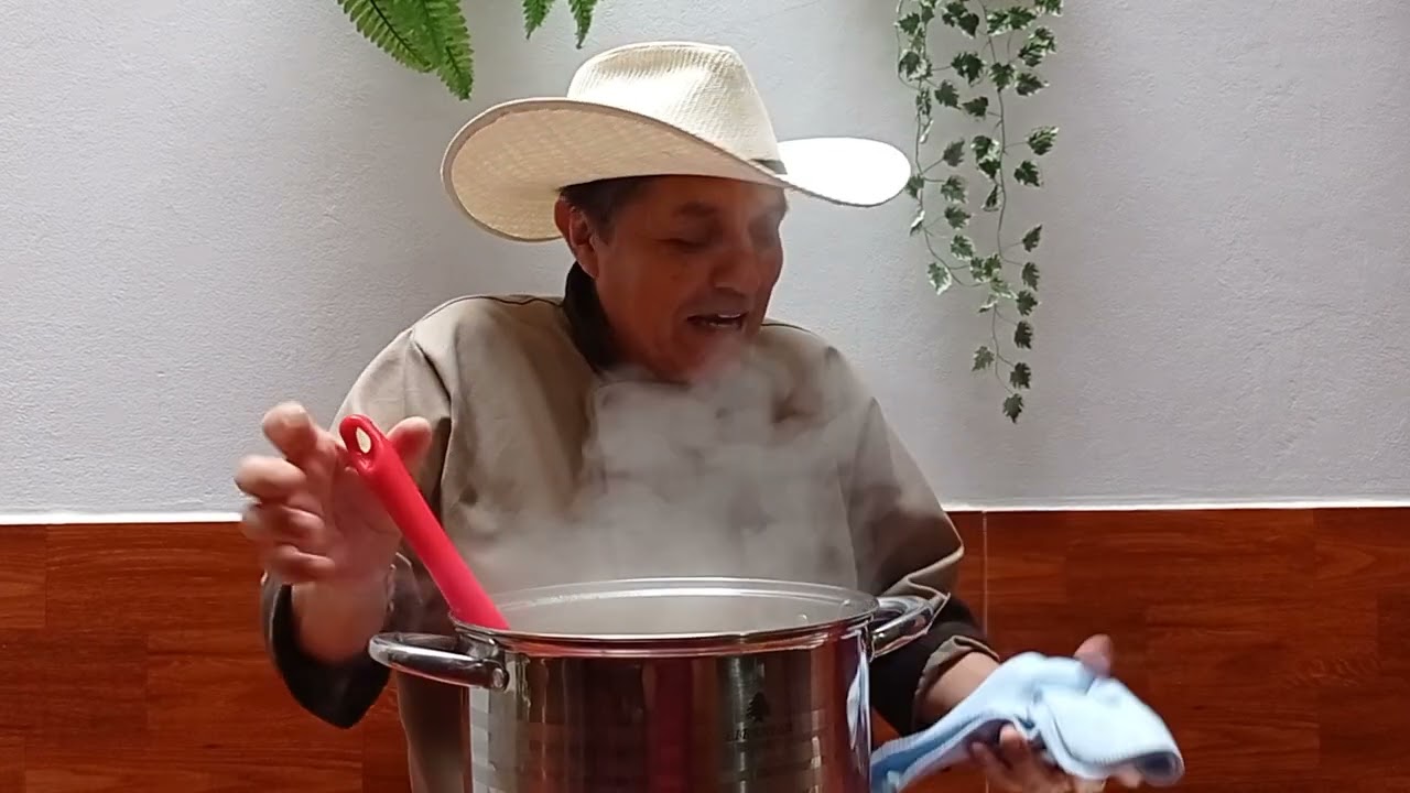 PREPARANDO POSTRE ANDINO DE OCA CON LECHE.