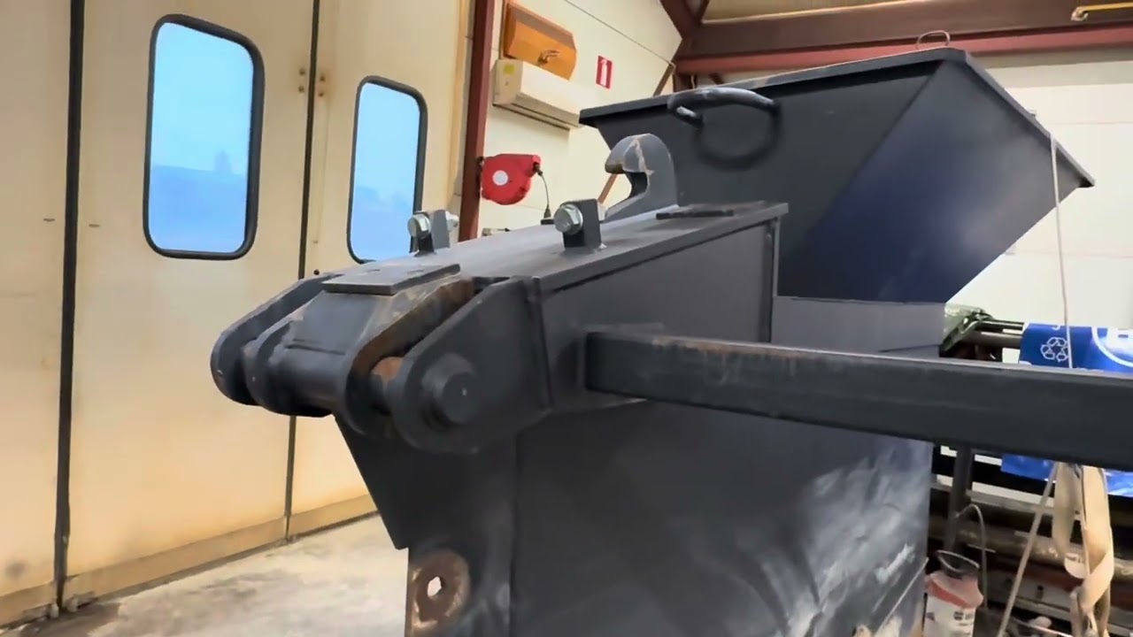 Torstaiaamun tunnelmat, kaasupillit, evm, salaoja-aura, ym.