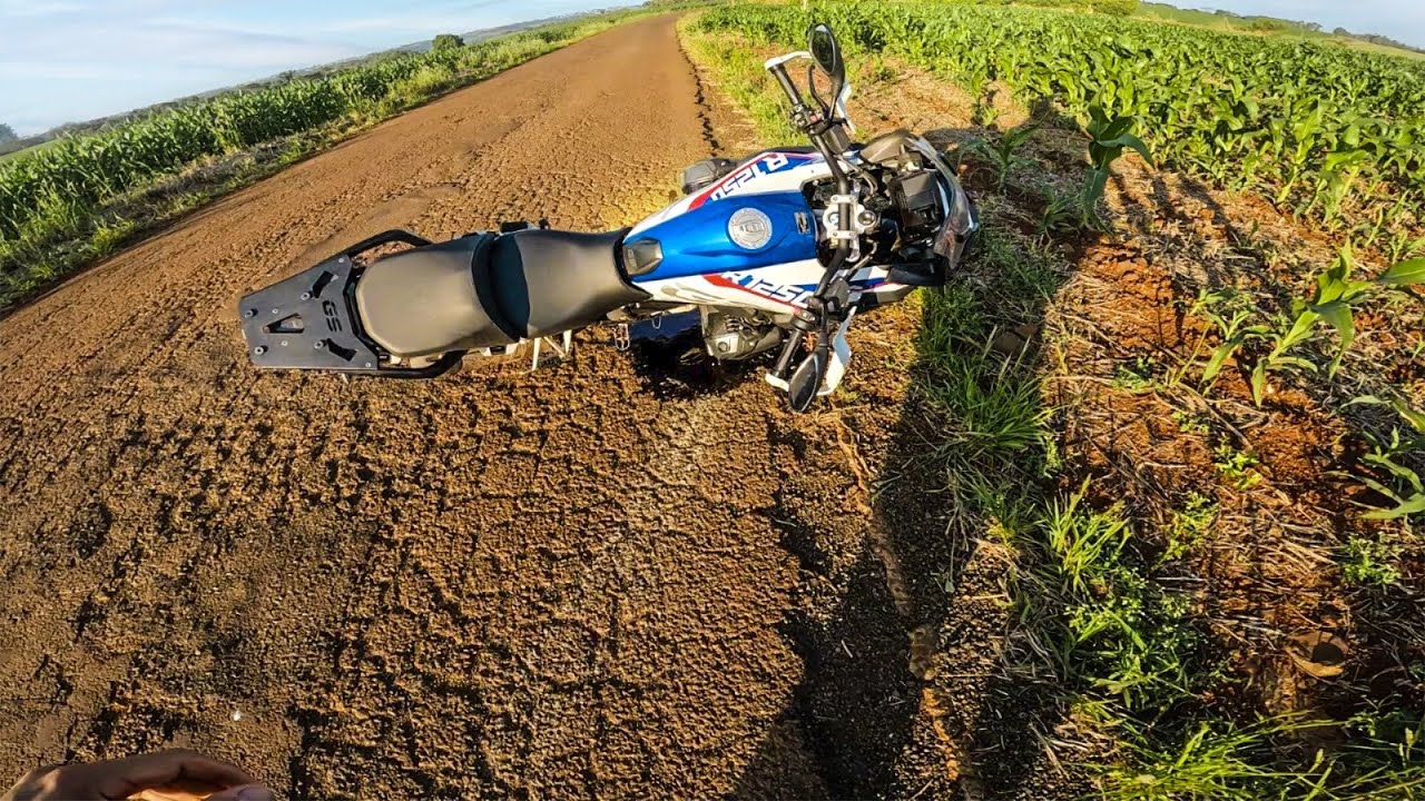 O CHEFE ROUBOU MINHA MOTO E CAIU COM ELA  😭