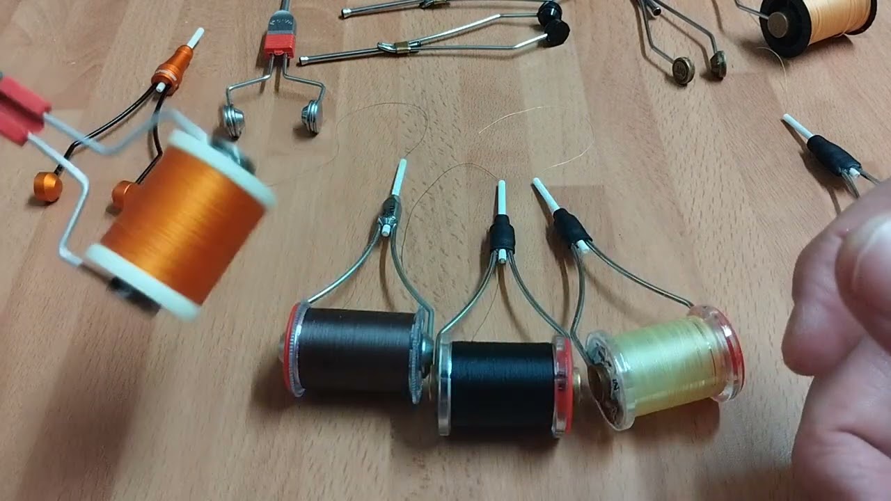 Herramientas para montaje de moscas: portabobinas.